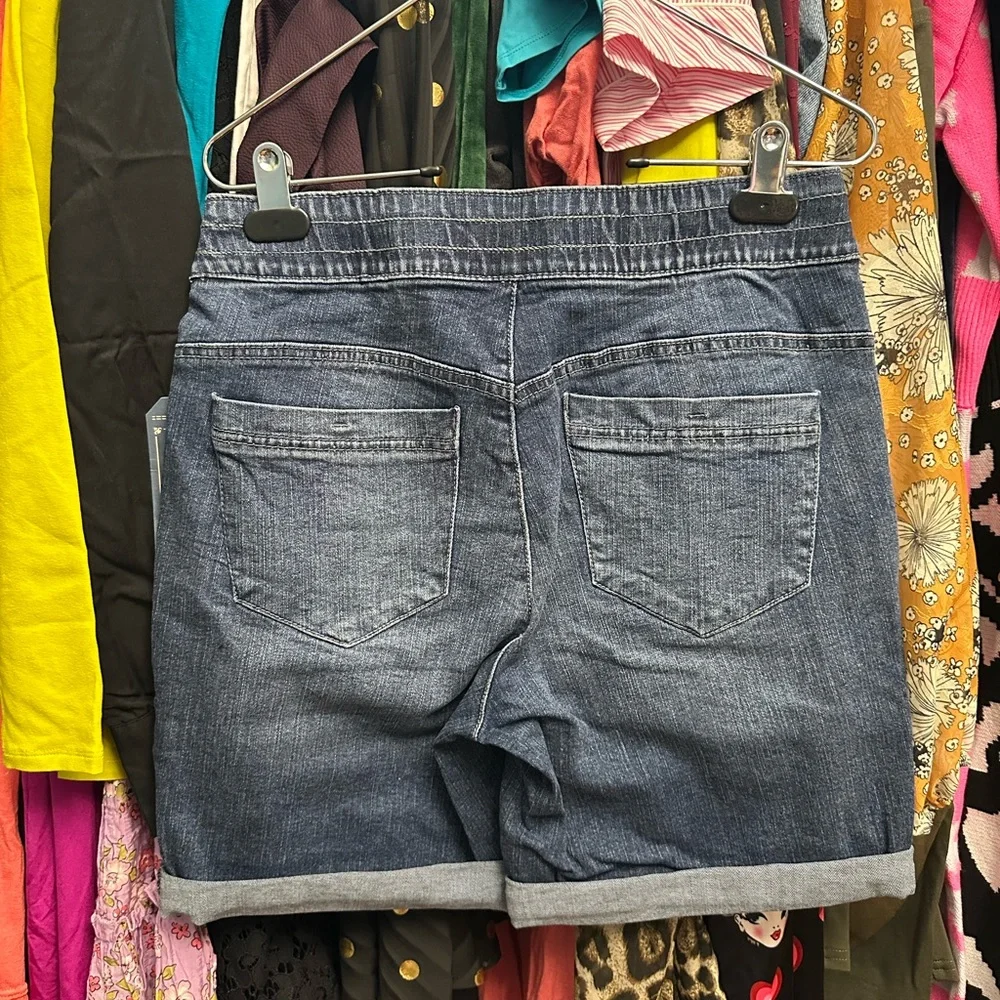 Democracy "Ab"leisure Rolled Cuff Denim Short Size 2 - Picture 6 of 6